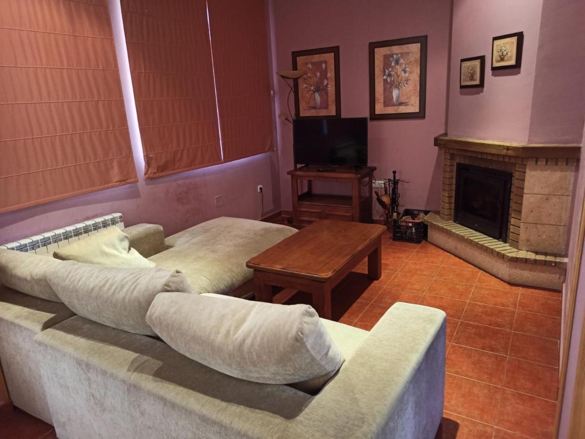La Bimborra Guest House Becedas Luaran gambar