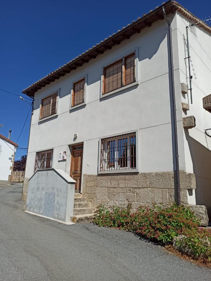La Bimborra Guest House Becedas Luaran gambar