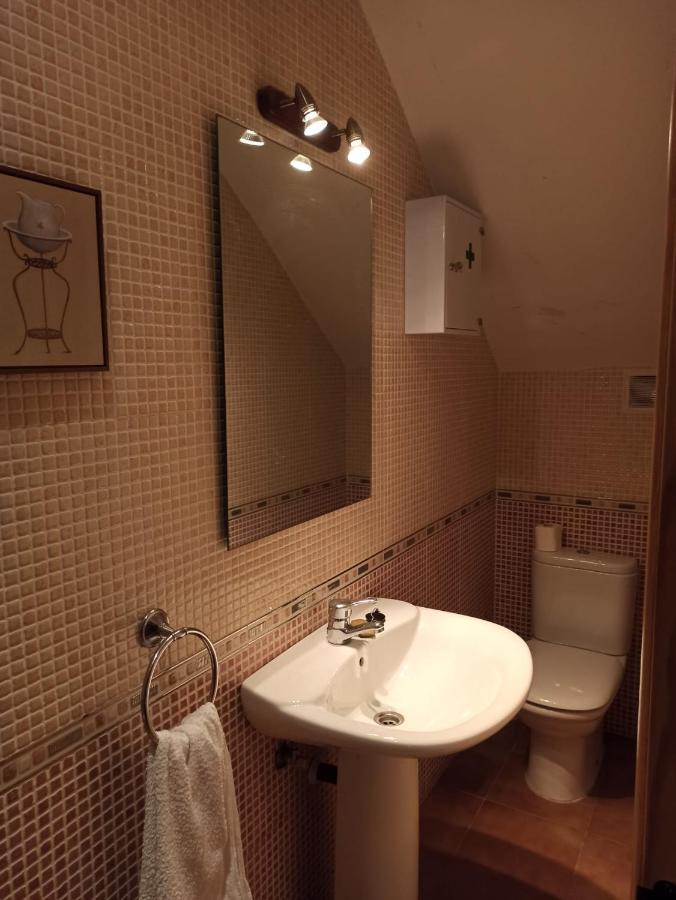La Bimborra Guest House Becedas Luaran gambar